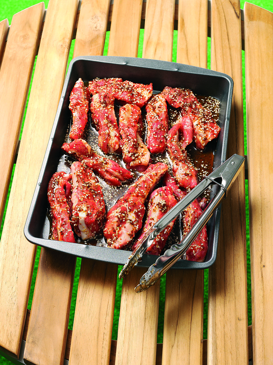 cocktail sausages with honey and sesame seeds