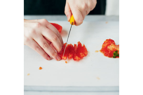 How-to-peel-and-chop-a-tomato-5