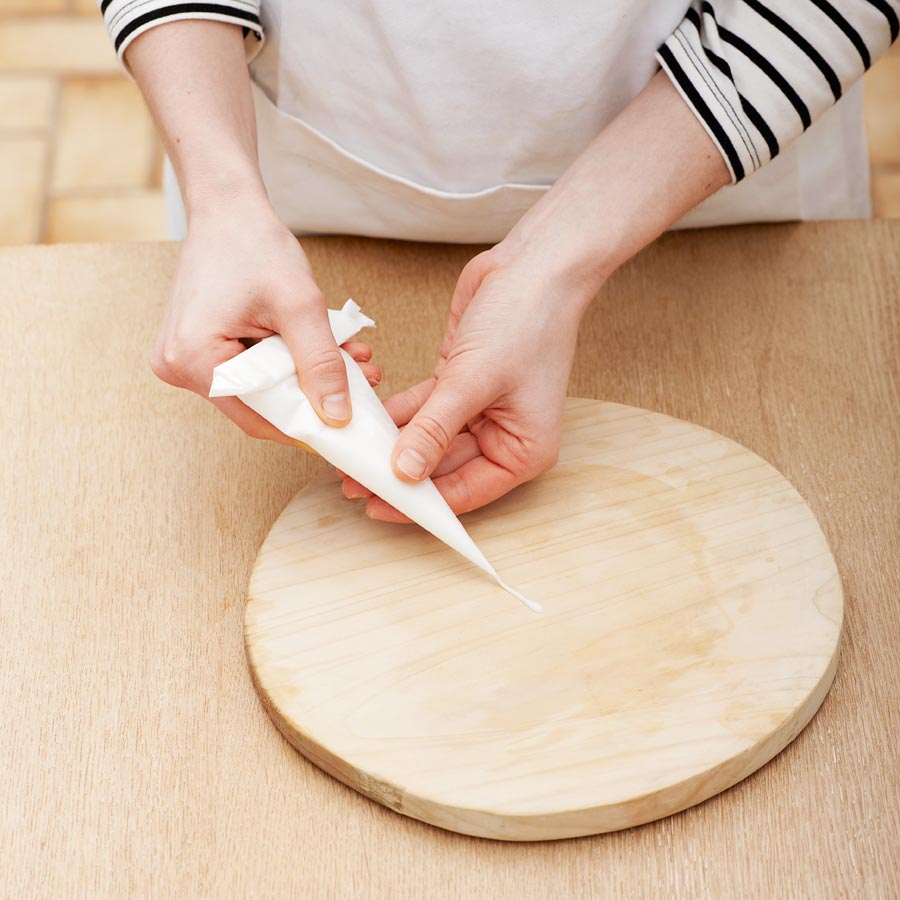 How To Make A Makeshift Piping Bag