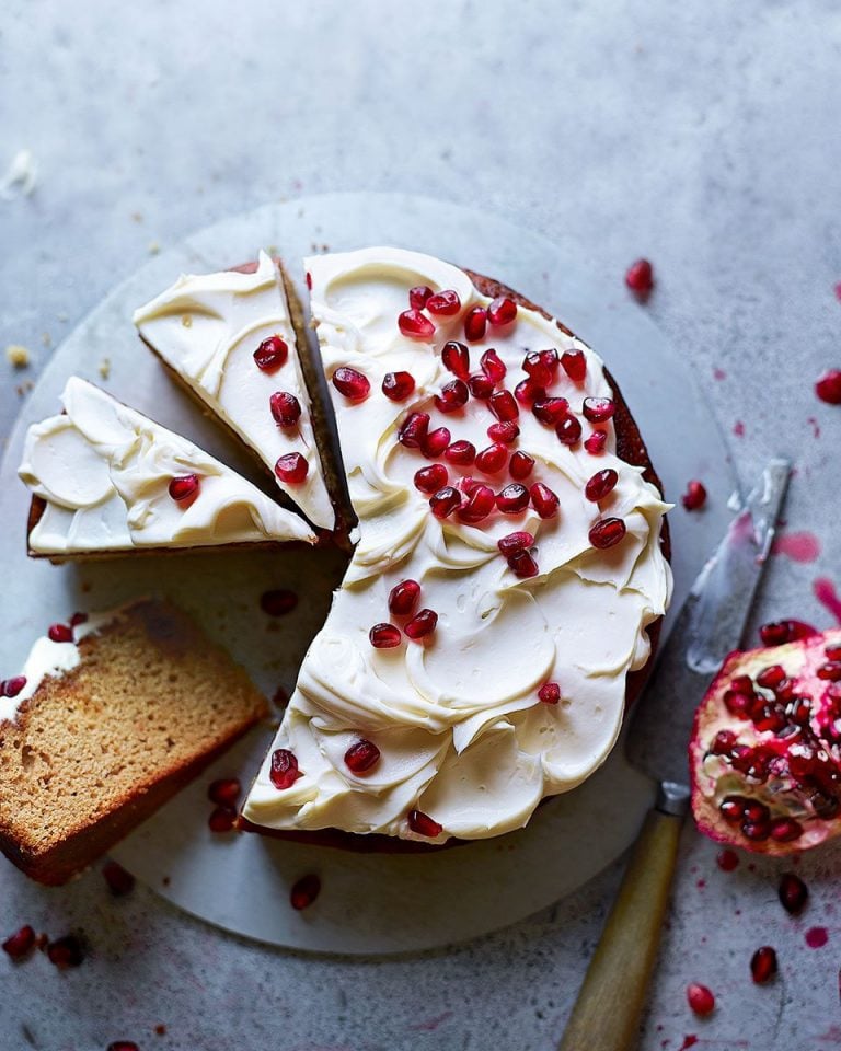 Pomegranate cake - delicious. magazine