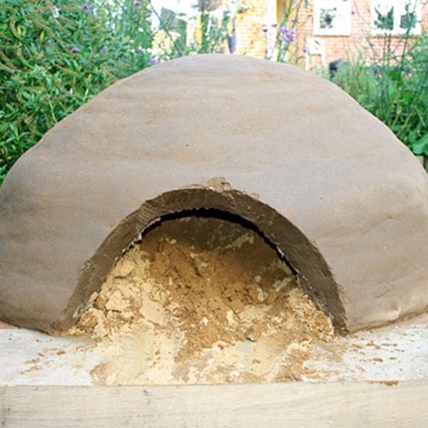 How to build a wood-fired pizza oven