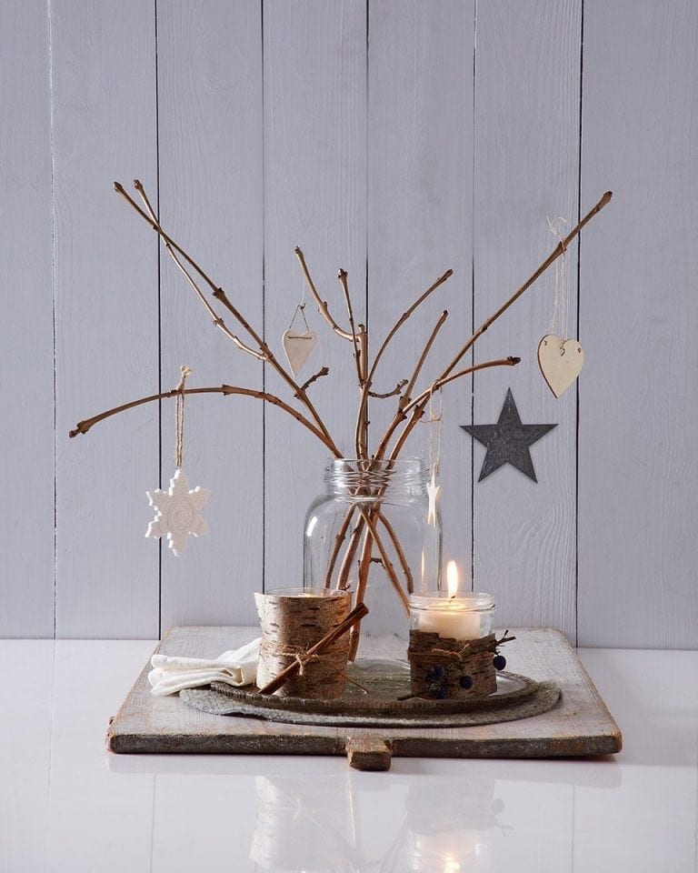 Six quick, easy and inexpensive Christmas table styling ideas