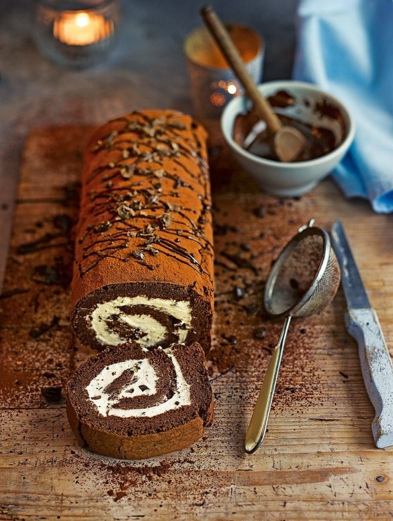 Cookies and Cream Cake Roll | Woman Scribbles