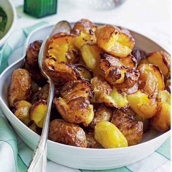 https://www.deliciousmagazine.co.uk/wp-content/uploads/2018/09/483611-1-eng-GB_crispy-new-potatoes-with-browned-butter.jpg