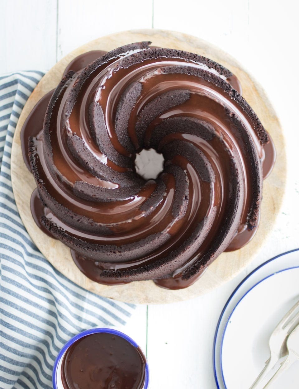 Easy Chocolate Cake - Southern Cravings