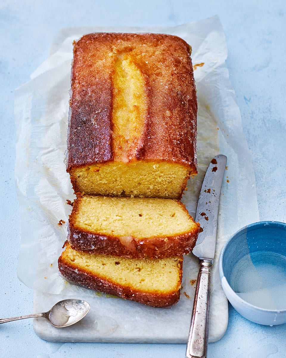 Lemon Curd Cake - Supergolden Bakes