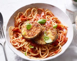 Aubergine milanese with spaghetti