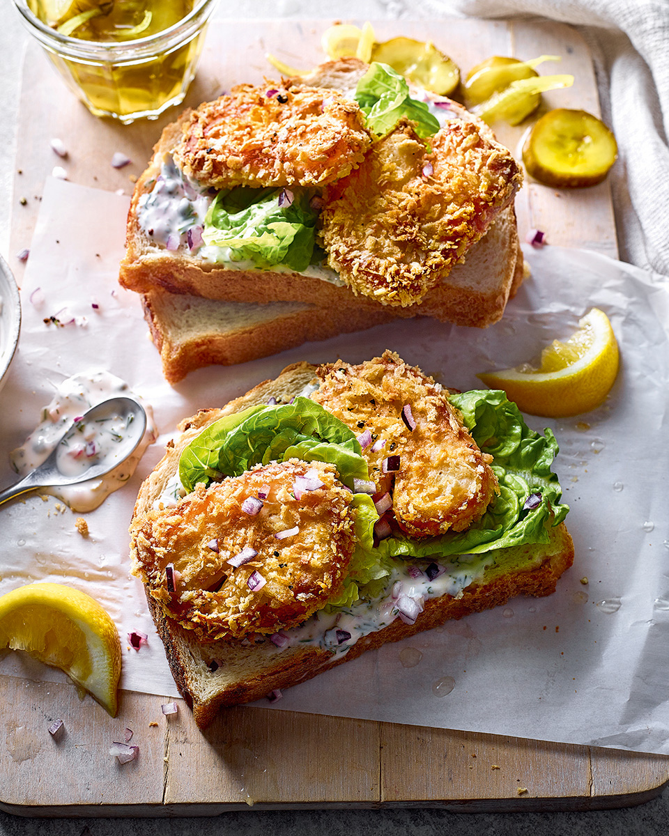 https://www.deliciousmagazine.co.uk/wp-content/uploads/2022/01/DEL_2022_Q1_TOBY_SCOTT-CRISPY-HALLOUMI-AND-TARTARE-SARNIES.jpg