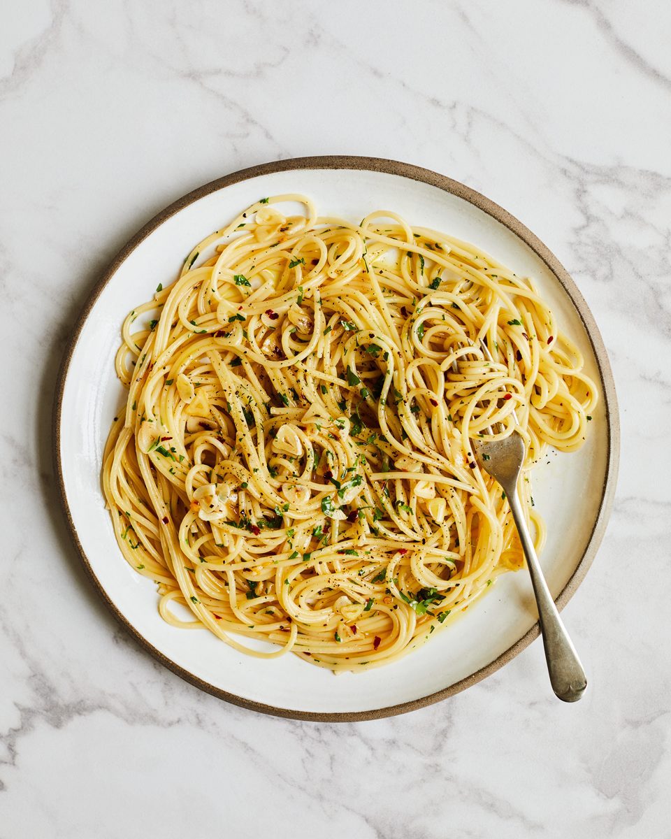 Spaghetti Aglio E Olio Delicious Magazine