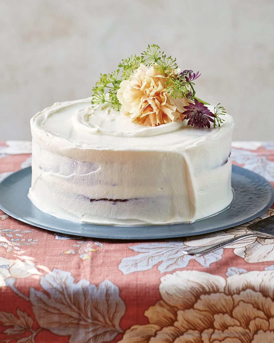 White Wedding Cake - Recipe Girl | PDF | Cakes | Cupcake
