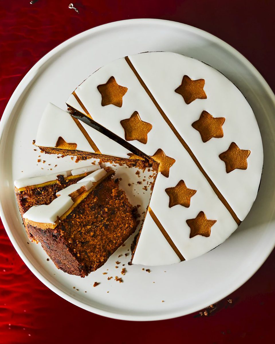 Traditional Rich Christmas Cake | Recipes For Food Lovers Including Cooking  Tips At Foodlovers.co.nz