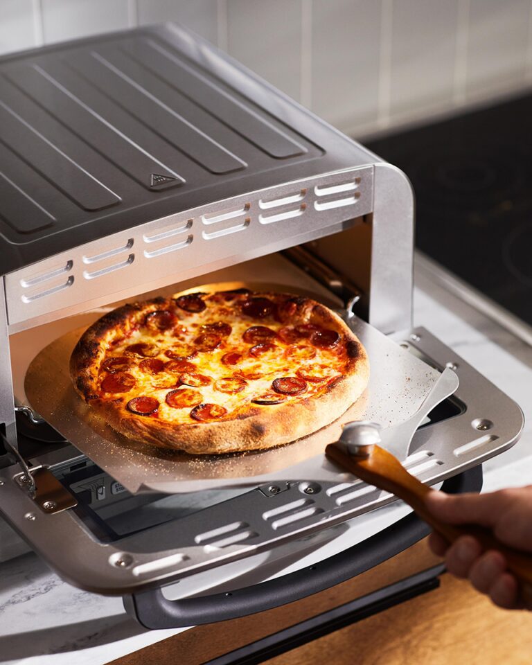 Win a Cuisinart Indoor Pizza Oven and Soft Serve Ice Cream Maker worth £500