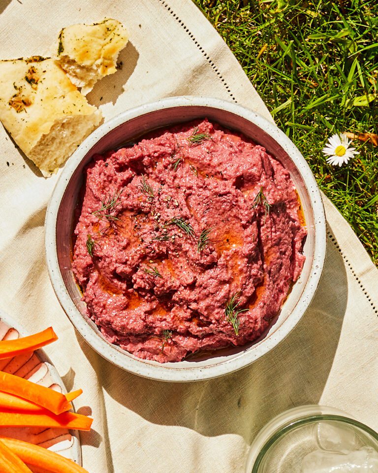 Beetroot houmous