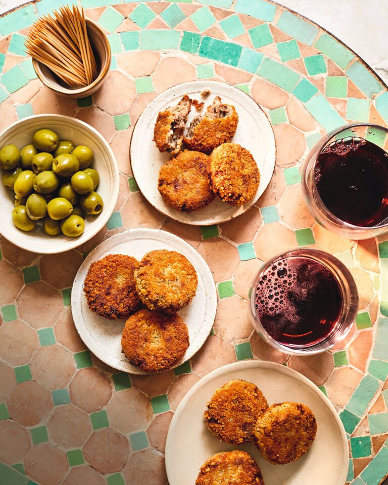 Mondeghili (fried breaded beef and pork meatballs)