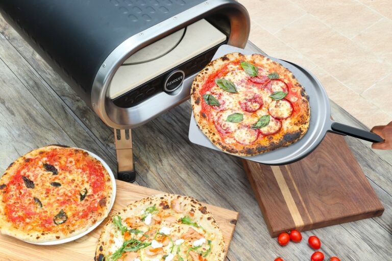 delicious reviews: Revolve Pizza Oven