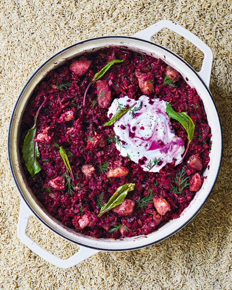 One-pot beetroot chicken rice