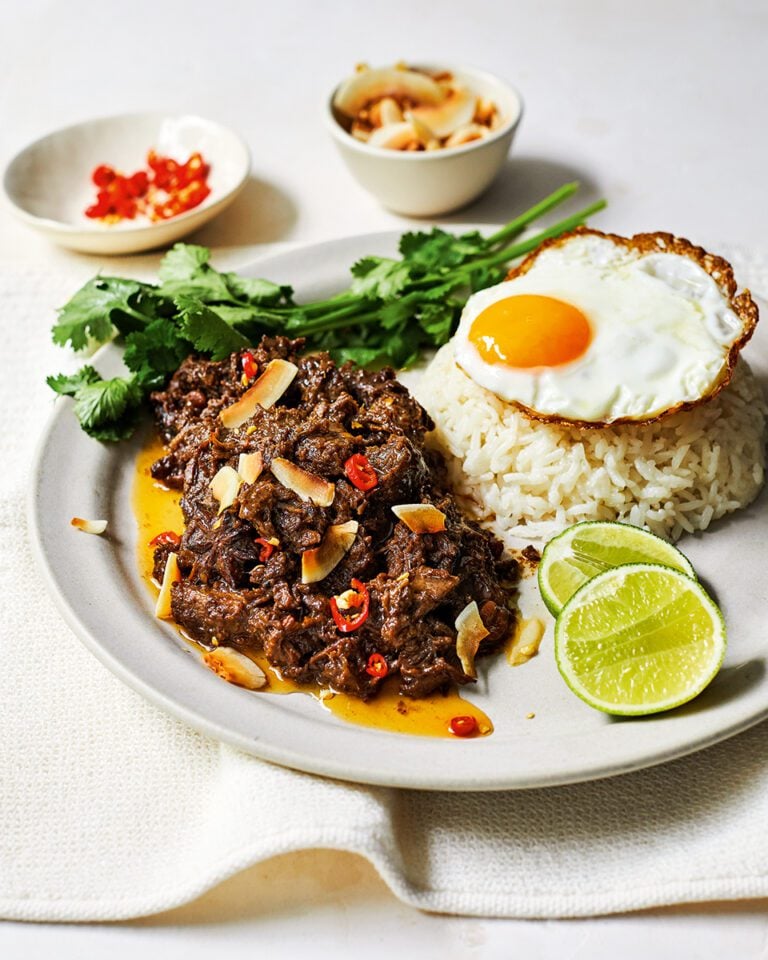 Caramelised coconut beef