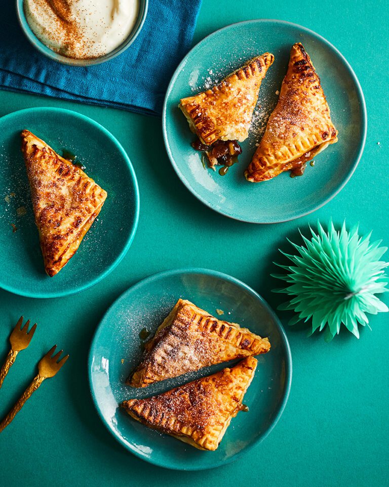 Air fryer mini mince pie turnovers